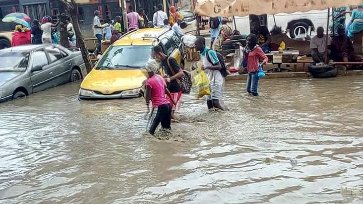 Sénégal : de fortes pluies font des victimes et provoquent des inondations dans plusieurs régions